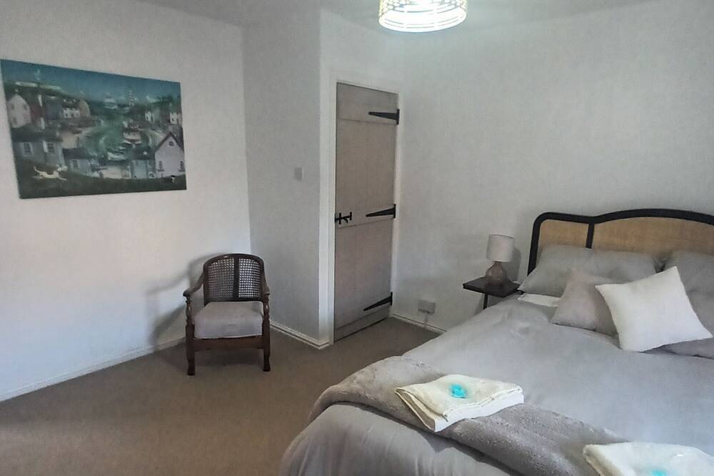 Melbourne Cottage Situated In The Centre Of Pembroke South Wales in Pembroke, Pembrokeshire
