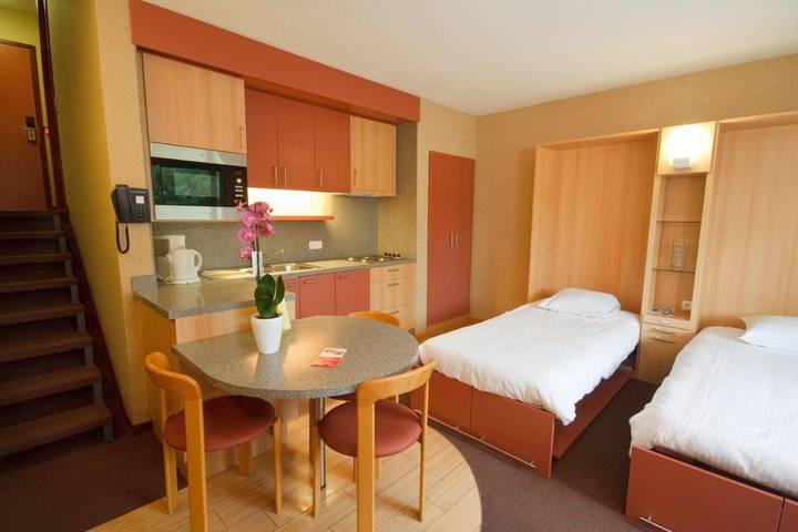 Ferienanlage für 2 Personen, mit Ausblick und Pool sowie Balkon, kinderfreundlich in Belgien - 4