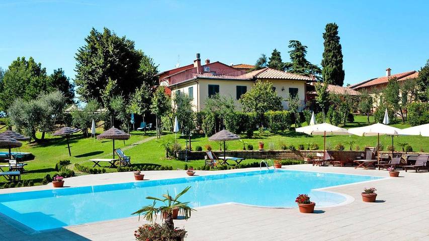 Appartamento per 6 persone, con piscina e giardino nonché sauna e terrazza in Fucecchio