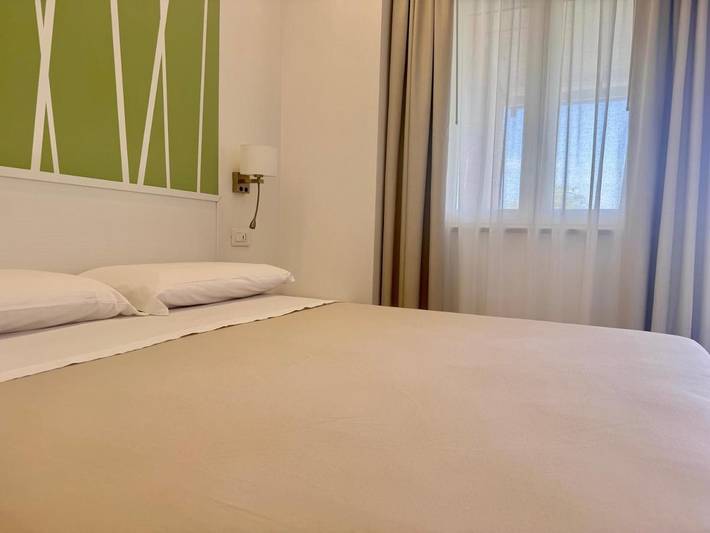 Chambre d’hôte pour 2 personnes, avec terrasse et vue, adapté aux familles à Tropea - 2