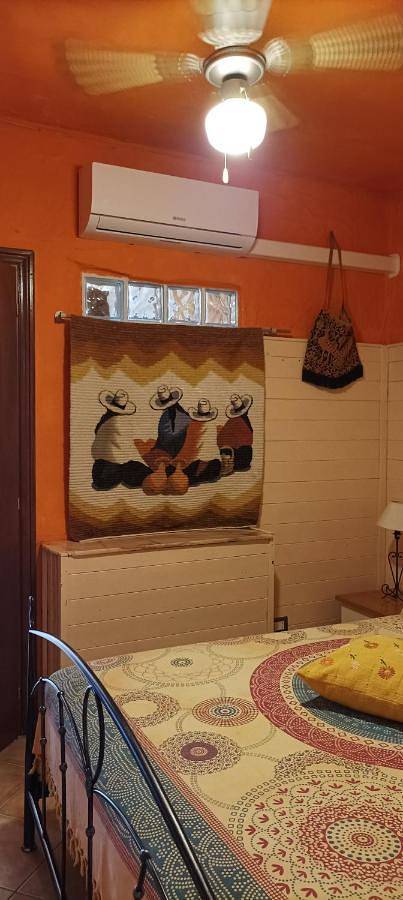 Location de vacances pour 2 personnes, avec piscine ainsi que vue et jardin, animaux acceptés à Tempio Pausania - 4