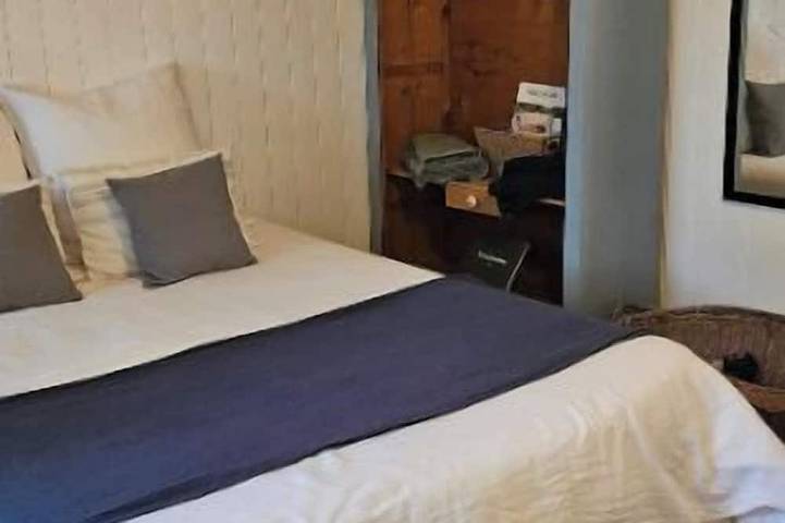 Chalet pour 2 personnes, avec jacuzzi ainsi que terrasse et jardin dans Allier - 2