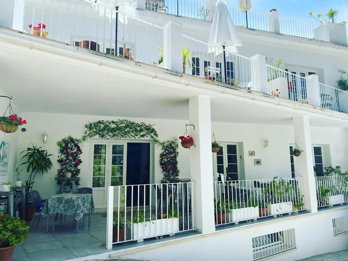 Hotel para 2 personas, con piscina además de jardín y vistas - 1