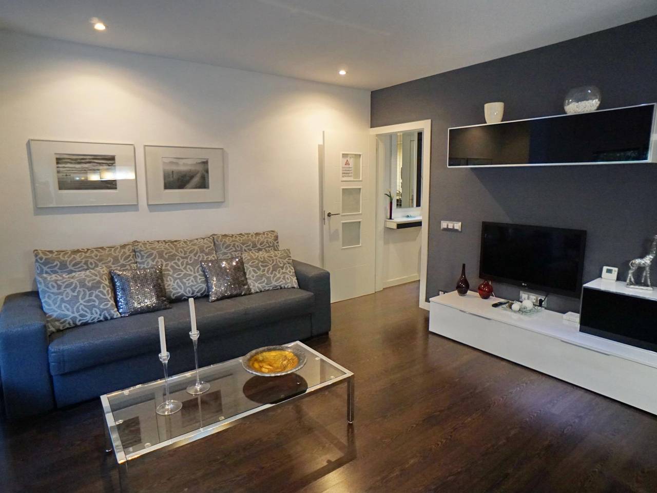 Apartamento de férias inteiro, O apartamento foi restaurada com lindo terraço in Centro Barcelona, Barcelona