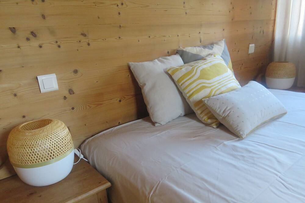 Chalet cosy avec spa extérieur et sauna face au Mont Blanc - Montchavinla Plagne in Bellentre, La Plagne-Tarentaise