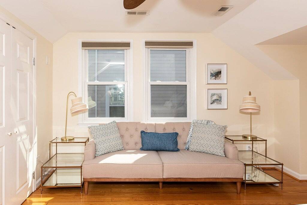 Charming 3 Br North End Beach Cottage One Block to the Beach - Private Parking + Private Backyard in Virginia Beach