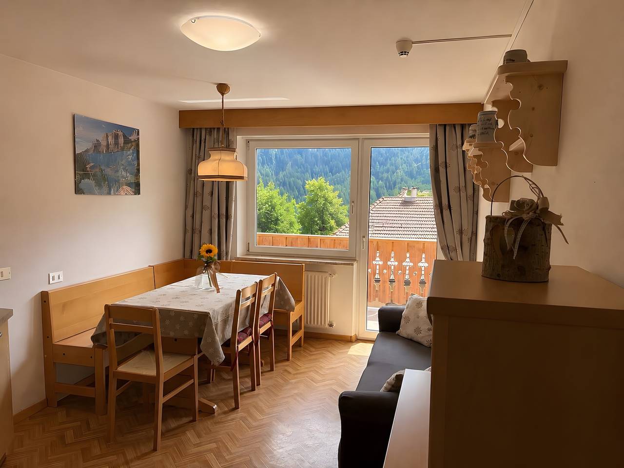 Ganze Wohnung, Apartment 'Lella Stella Alpina' mit Bergblick, Balkon und Wlan in San Giovanni di Fassa, Dolomiti Superski
