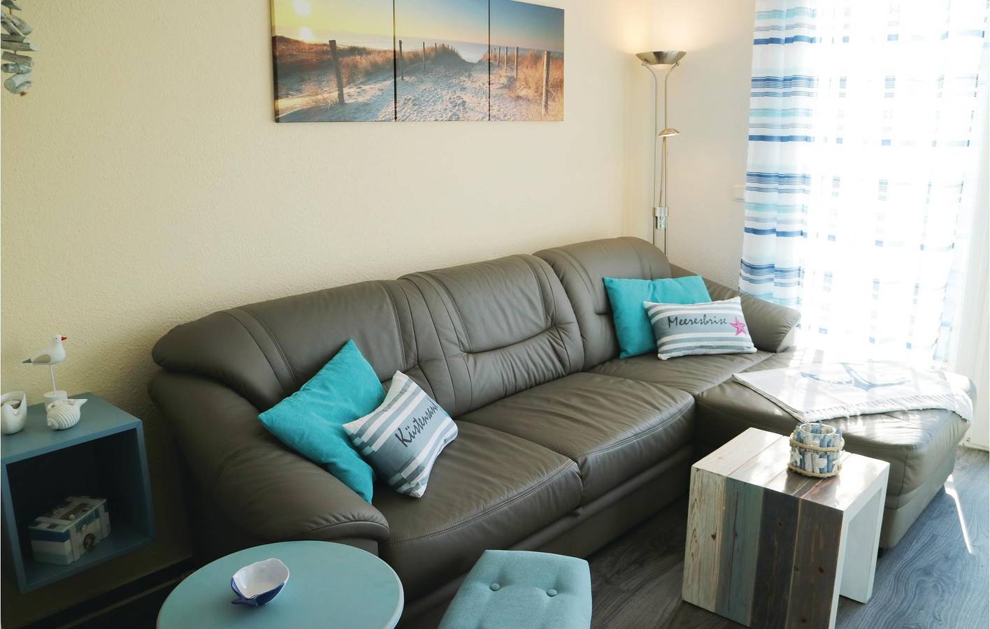 Ganze Ferienwohnung, Sonnige Wohnung mit Terrasse und Parkplatz, 1,5 km vom Strand der Müritzer Wiesen entfernt in Gelbensande, Rostock und Umgebung