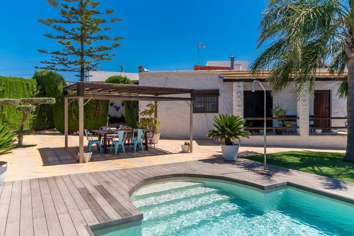 Filter.cottage.country_house pour 7 personnes, avec Terrasse ainsi que Jardin et Piscine dans La Lantejuela - 4