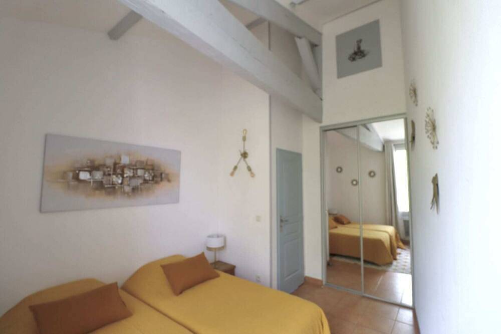 Gîte 4/5 Personnes Dans un Mas Languedocien Avec Piscine et Jacuzzi in Saint-Just, Côte d'Améthyste