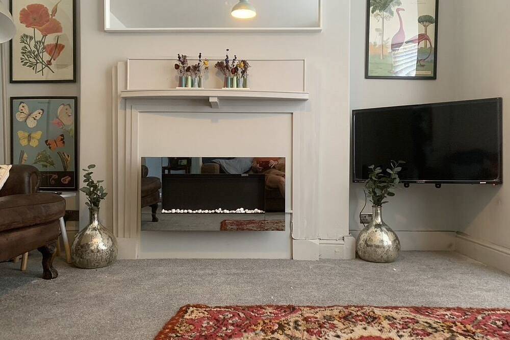 Lovely large townhouse in a really good location. Perfect for groups or family. in Aberystwyth, Cardigan Bay