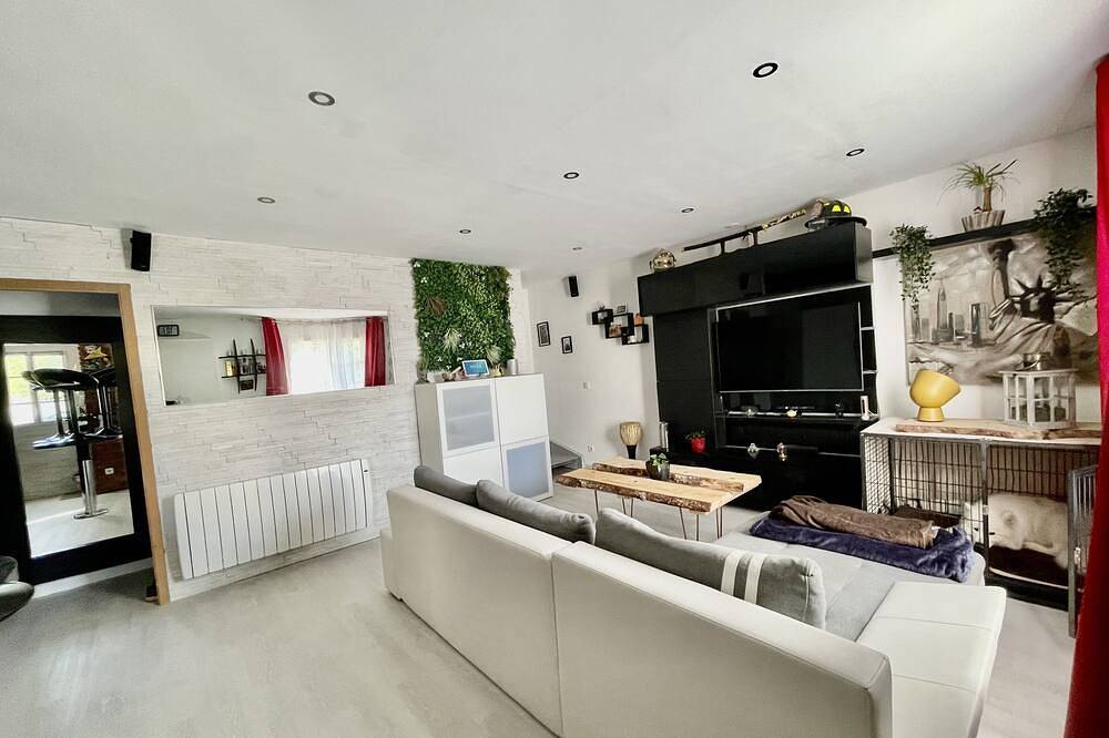 Chambre d’hôte à thème a 2,4Km du parc in Magny-le-Hongre, Seine-et-Marne