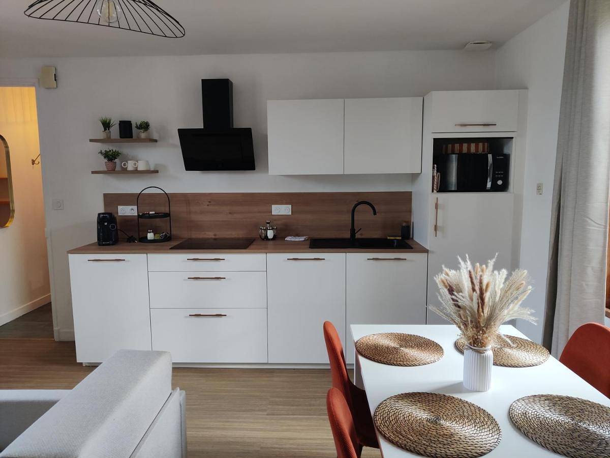 Appartement entier, One-Bedroom Apartment in Feuquières, Oise