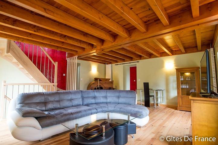 Gîte pour 6 personnes, avec terrasse et jardin, animaux acceptés à Murol - 4