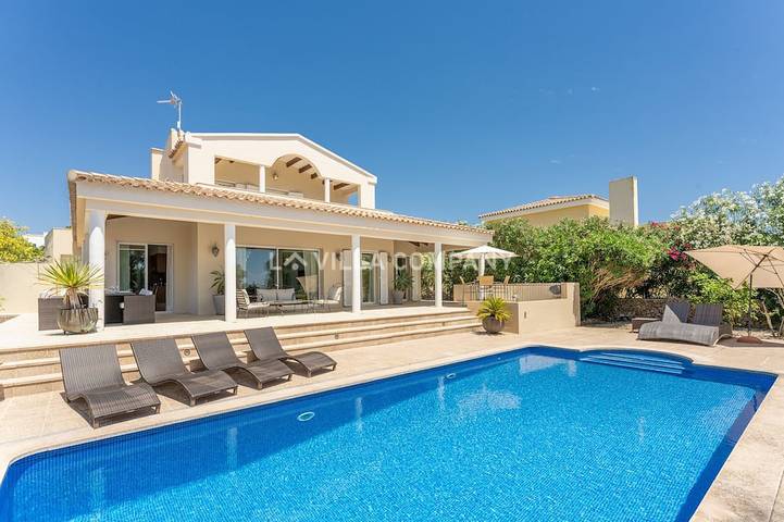Villa für 6 Personen, mit Garten und Balkon - 1