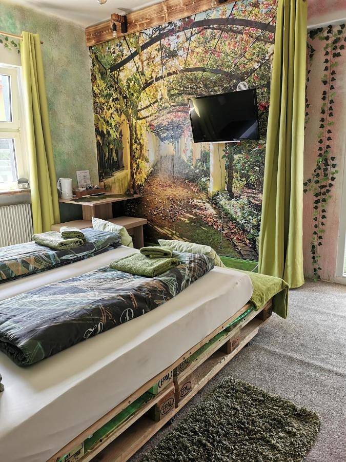 Ferienwohnung für 2 Personen, mit Terrasse und Garten