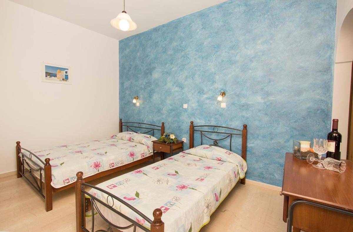 Double or Twin Room in Karterados, Santorini