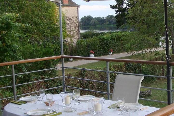 Location de vacances pour 6 personnes, avec Terrasse et Jardin à Saint-Denis-en-Val