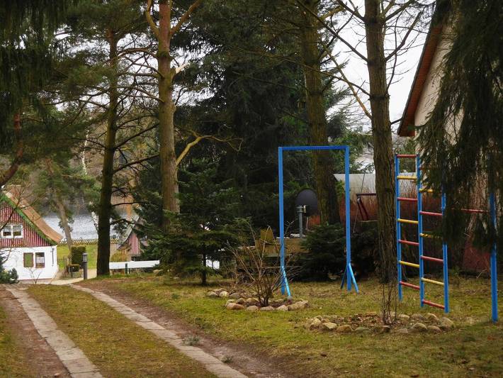 Sommerhaus, Ruderboot inkl. - Sommerhaus in Krakow am See, Mecklenburgische Seenplatte
