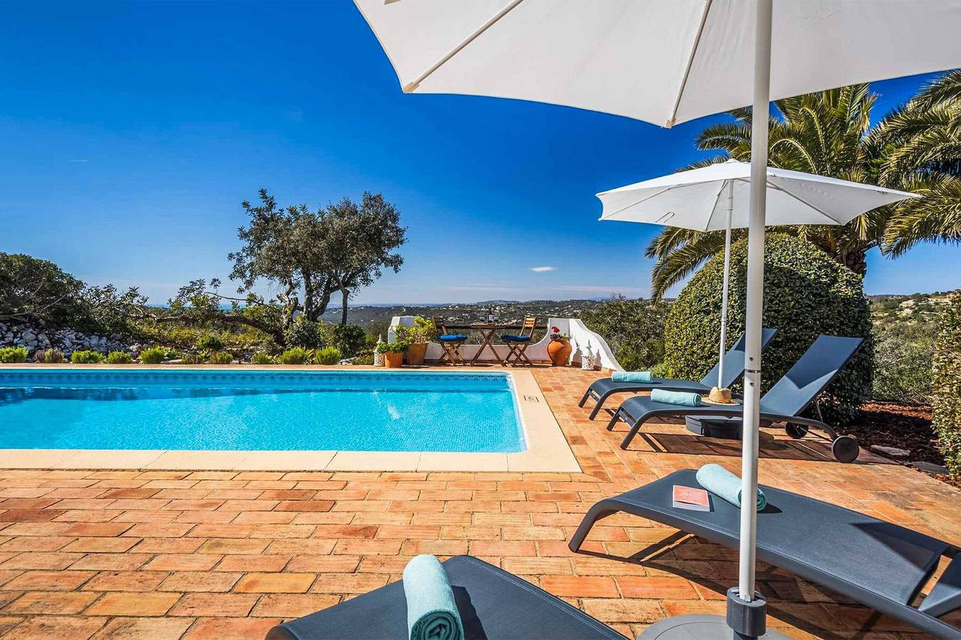 Villa für 4 Personen mit Terrasse in Santa Bárbara de Nexe, Faro Distrikt