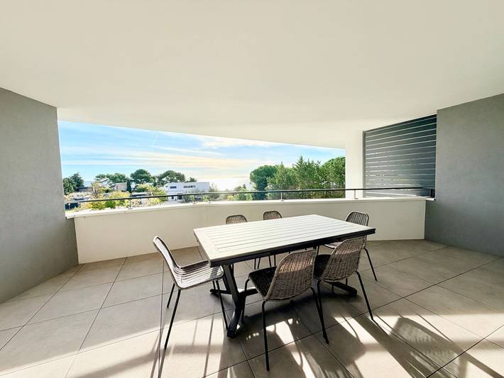 Location de vacances pour 4 personnes, avec Terrasse et Vue sur le lac à Mèze