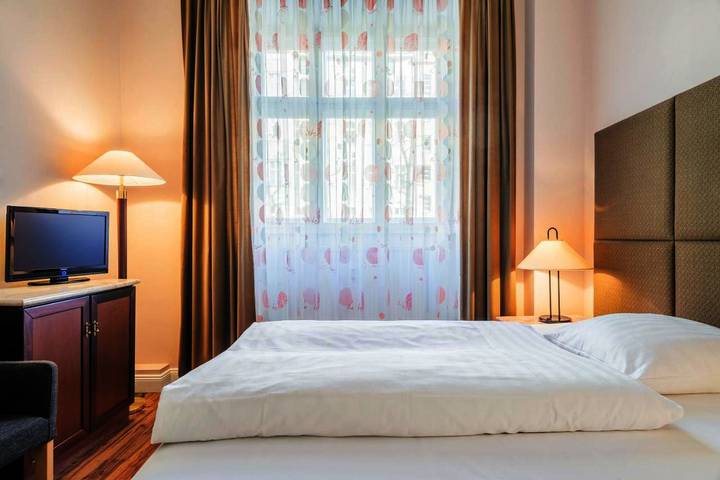 BnB für 3 Personen, mit Ausblick in Berlin - 2