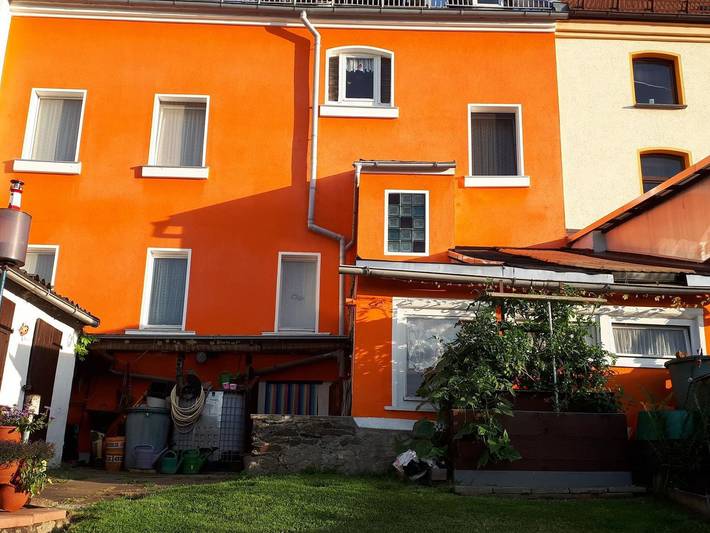 Ganze Ferienwohnung, Ferienwohnung Zur Modell-Auto-Galerie Greiz - Fewo, Dusche, Wc, 1 Schlafraum, 1 Aufb. mgl. in Greiz, Region Greiz