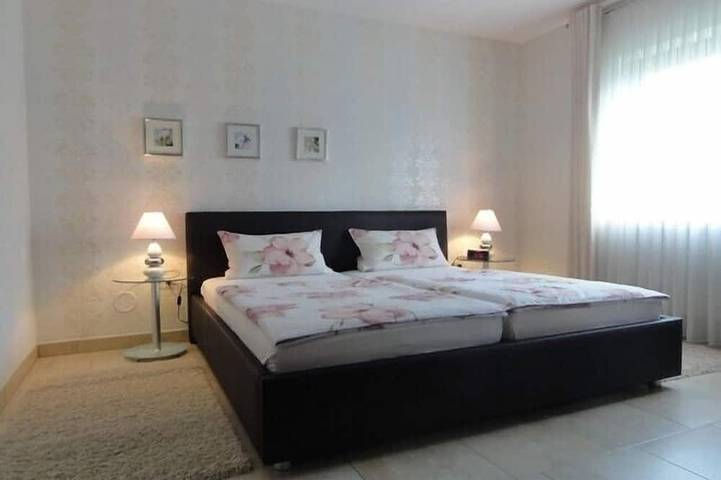 Ferienwohnung für 4 Personen, mit Terrasse und Garten in Senheim - 2