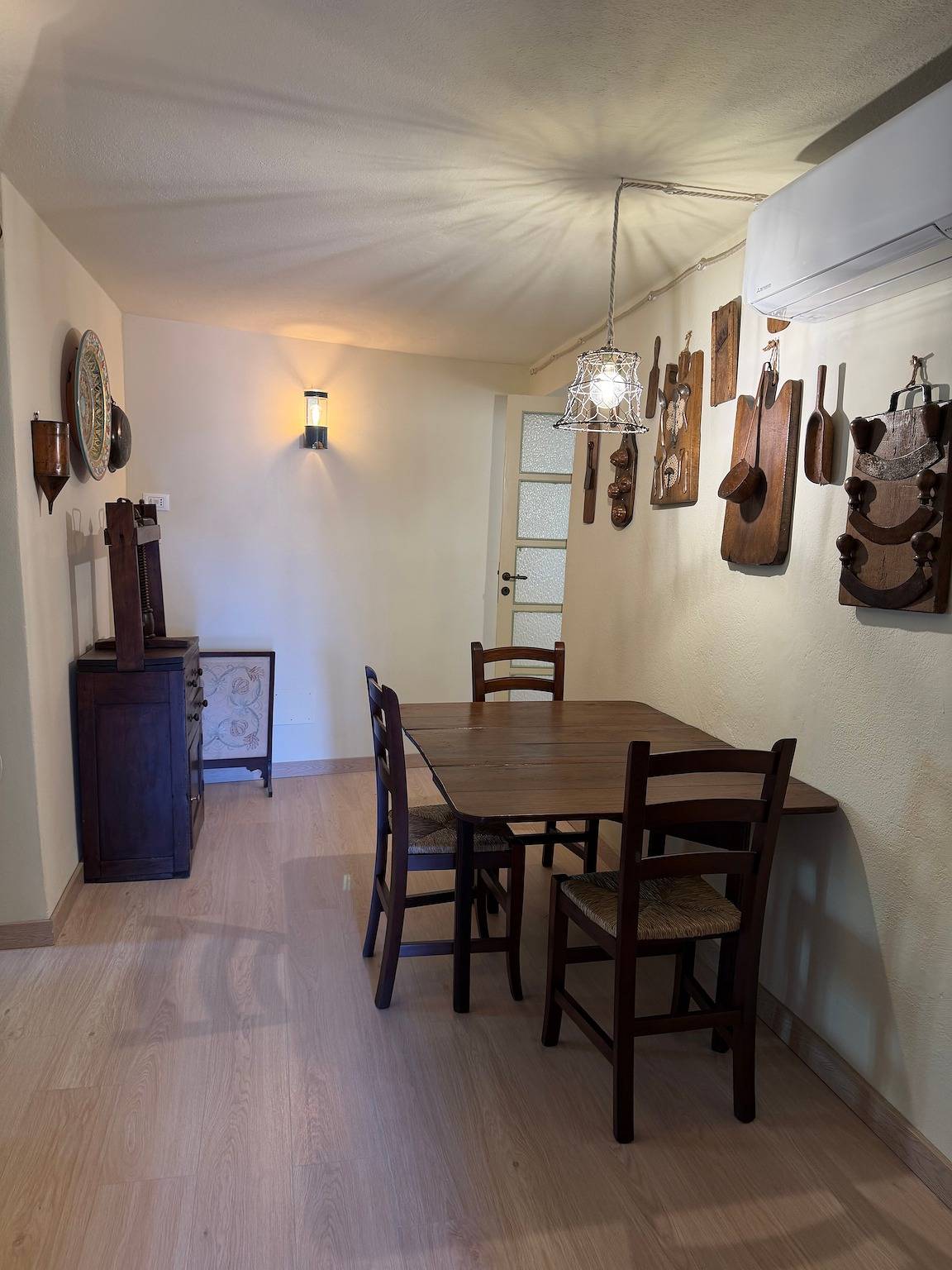 Ganze Wohnung, Apartment 'Timo' mit Meerblick, Wlan und Klimaanlage in Moglio, Alassio