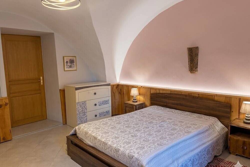 Geräumiges Ferienhaus im Dorf mit Wandern, Klettern, am Fuß des Bergs in Le Glaizil, Nationalpark Écrins