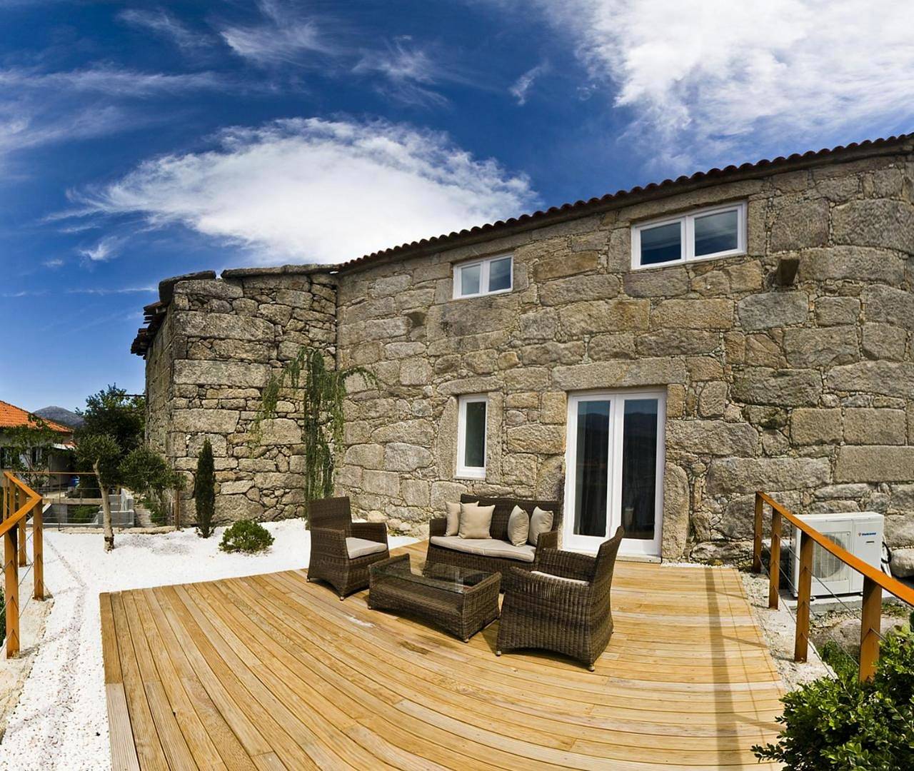 Deluxe Villa in Lindoso, Parque Nacional da Peneda-Gerês
