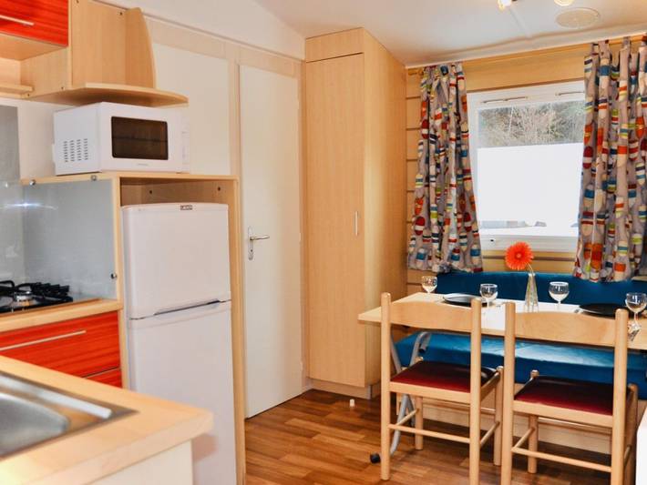 Mobil home pour 4 personnes, avec piscine et terrasse à Méolans-Revel - 4