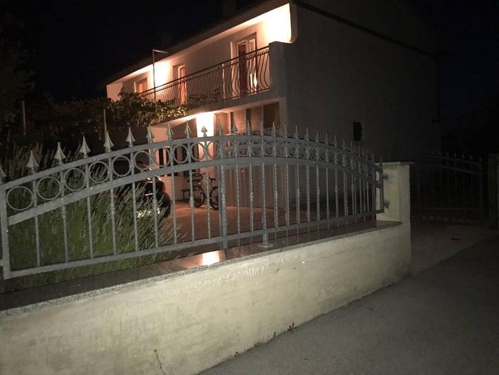 Ganze Wohnung, 2-Zimmer-Ferienwohnung mit Balkon Katuni, Zagora A-18344-a in Makarska Riviera