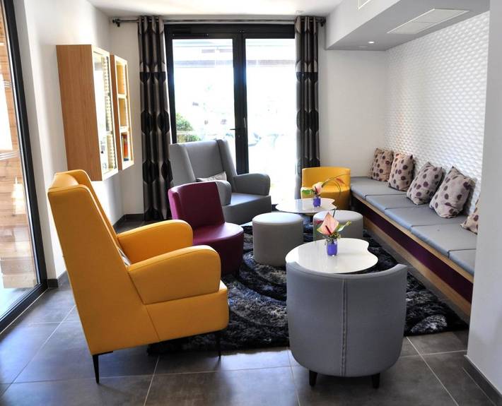 Hôtel pour 2 personnes, avec jardin et terrasse à Charlieu - 3