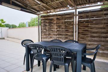 Gîte pour 6 personnes, avec terrasse et jardin, adapté aux familles à Saint-Hippolyte (Languedoc-Roussillon)