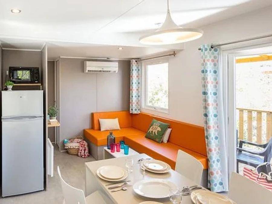 Camping Marvilla Parks - Kaatsheuvel - Stacaravan 6 personen - Stacaravan | Premium | 3 slaapkamers | 6 pers. | Terras Lounge | Air-con. in Kaatsheuvel, Noord-Brabant