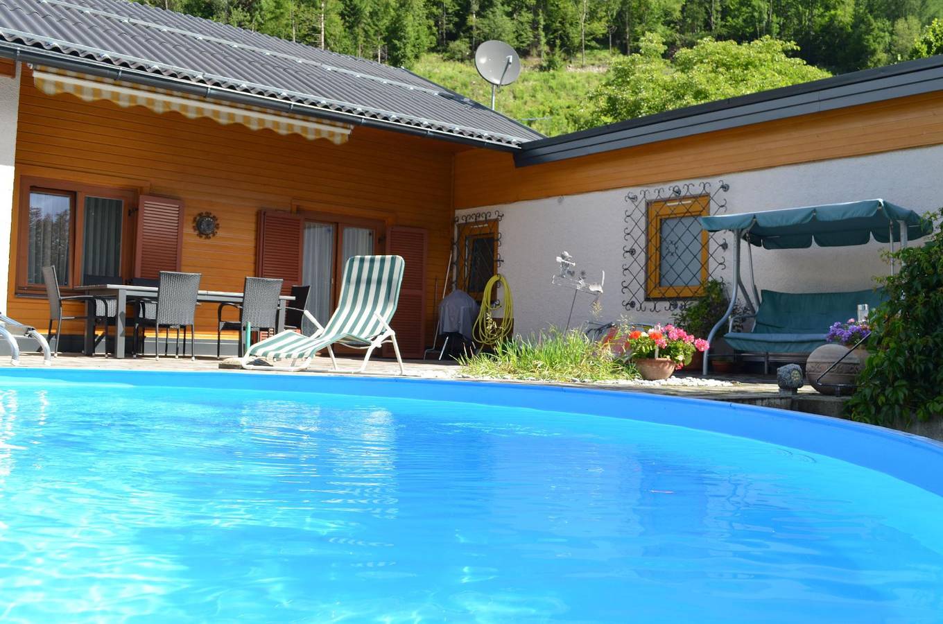 Ganze Ferienwohnung, Geräumige Ferienwohnung mit zwei Schlafzimmern, ideal für eine Familie in Flattach, Oberkärnten
