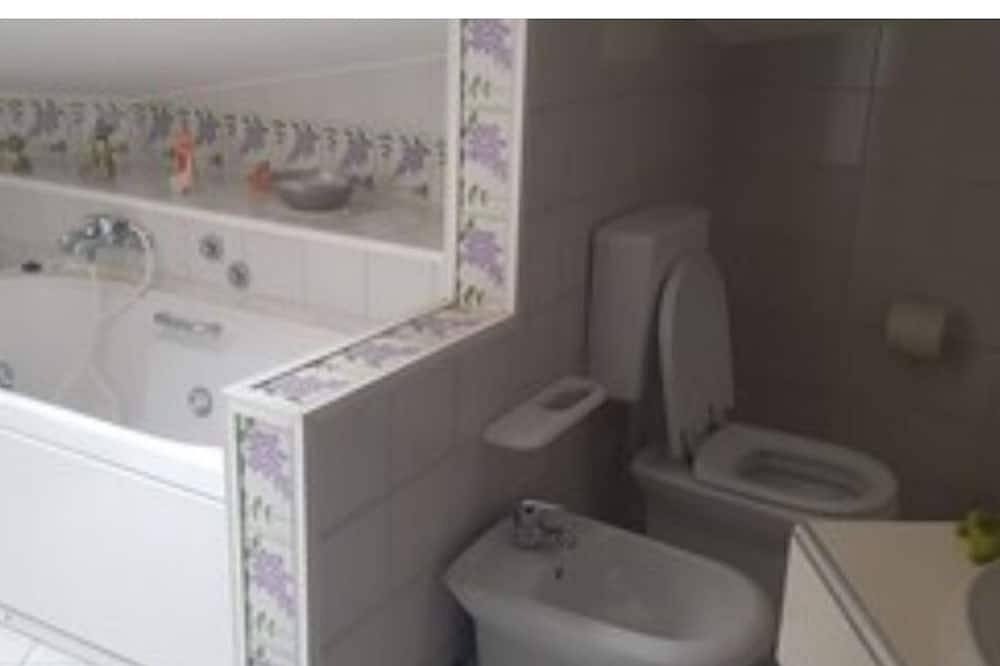 Appartement entier, 2 Bedroom Apartment in Saint Christophe (Aosta) in Saint-Christophe, Alpes valaisannes