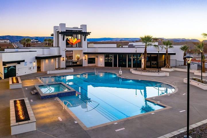 Vacation rental for 12 people, with hot tub and balcony as well as pool in St. George (UT)