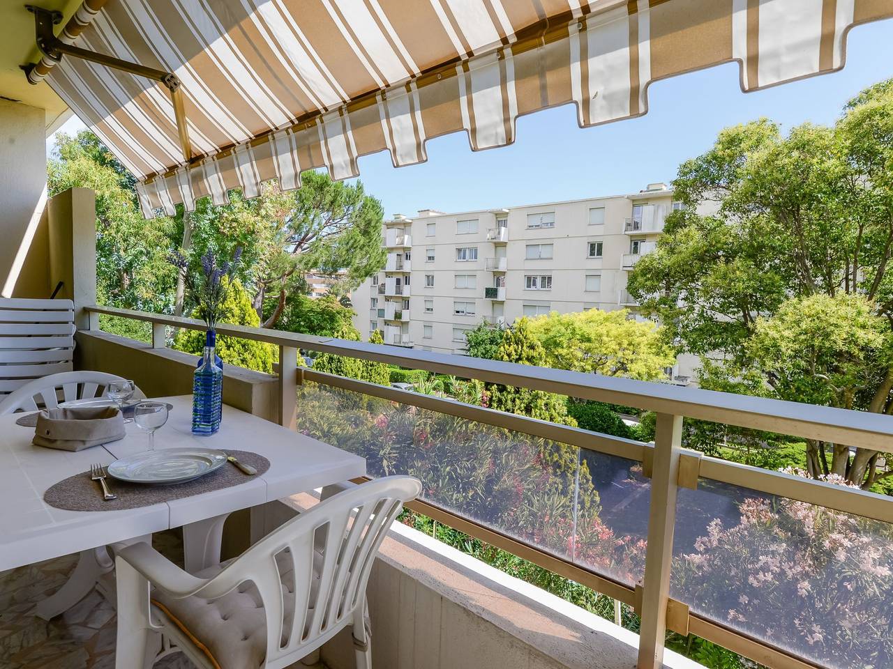 Entire apartment, Le Vega in Cagnes-sur-Mer, Cannes region