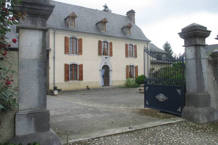 Location de vacances pour 10 personnes, avec Jardin à Bernac-Dessus