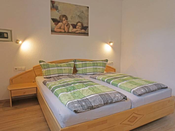 Ferienwohnung für 6 Personen, mit Terrasse und Garten am Arlberg - 4