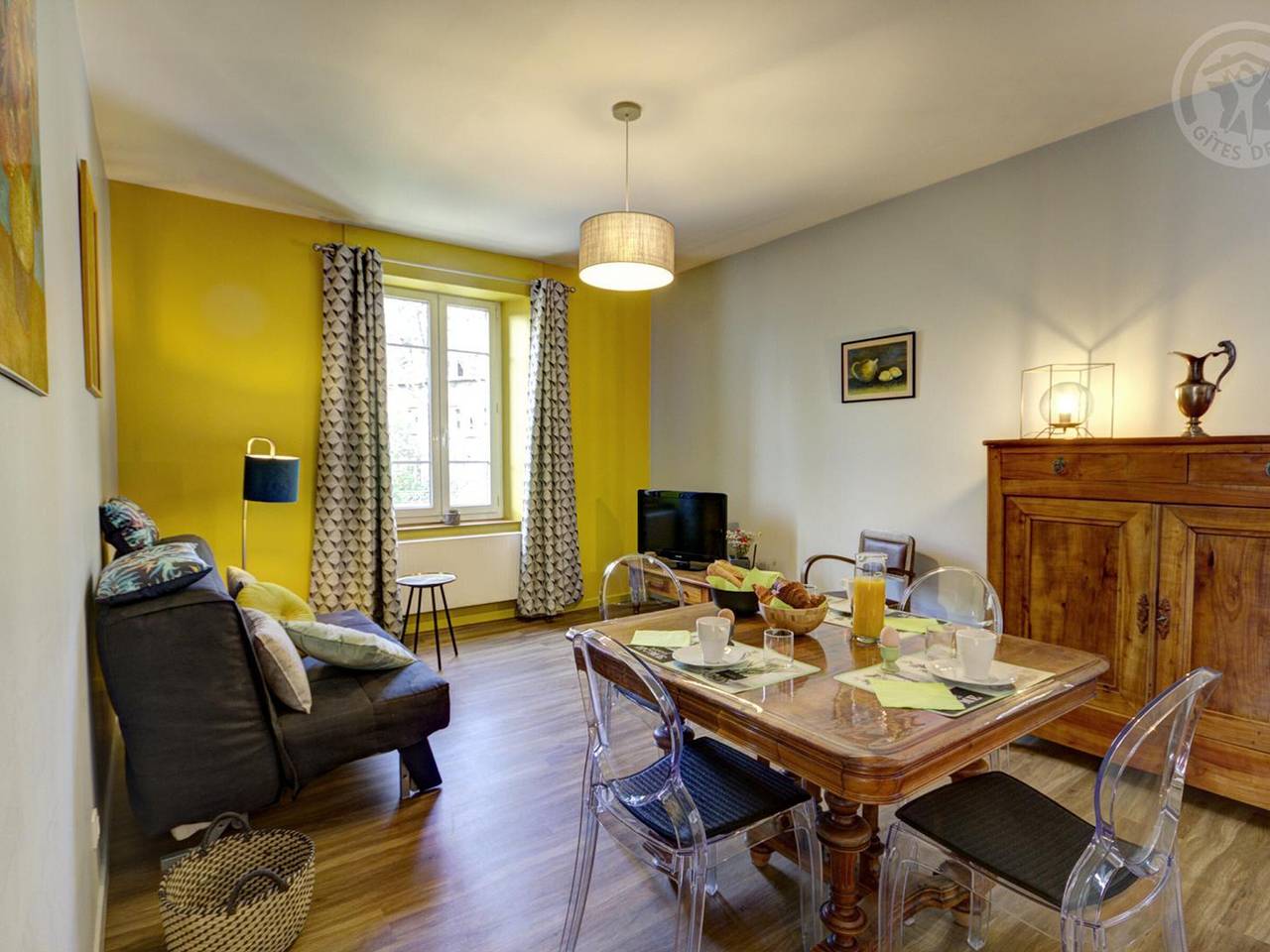 Appartement entier, Appartement charmant avec jardin - 2 pers. in Andrézieux-Bouthéon, Montbrison