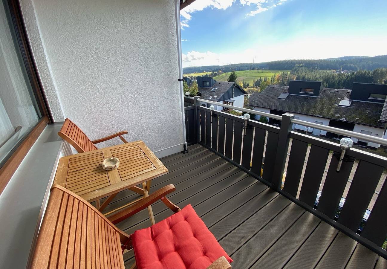 Ganze Wohnung, Ferienwohnung 'Klug' mit Bergblick, privater Terrasse und Wlan in Schonach, Südschwarzwald