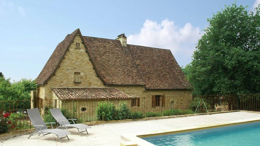 Maison de vacances pour 6 personnes, avec piscine ainsi que terrasse et jardin à Cénac-et-Saint-Julien