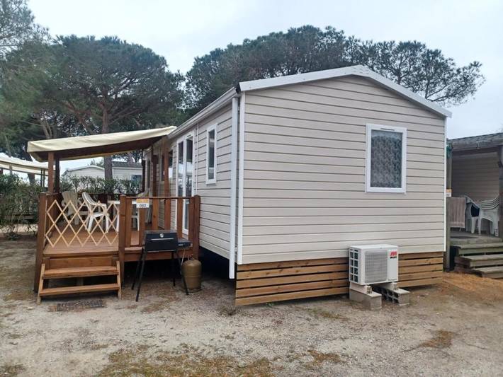 Camping pour 6 personnes, avec terrasse ainsi que piscine et vue sur le lac, adapté aux familles à Le Barcarès - 3