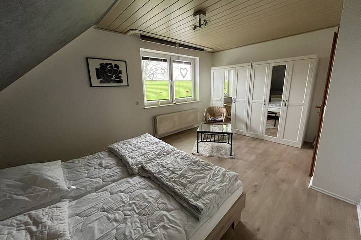 Ferienwohnung für 5 Personen, mit Terrasse und Garten in Nordenham - 3