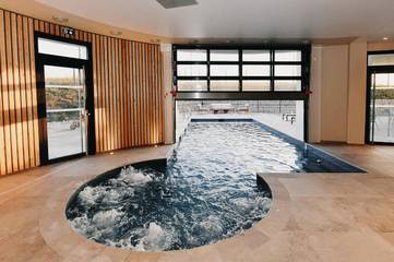 Hôtel pour 4 personnes, avec sauna ainsi que piscine et terrasse à Bezannes