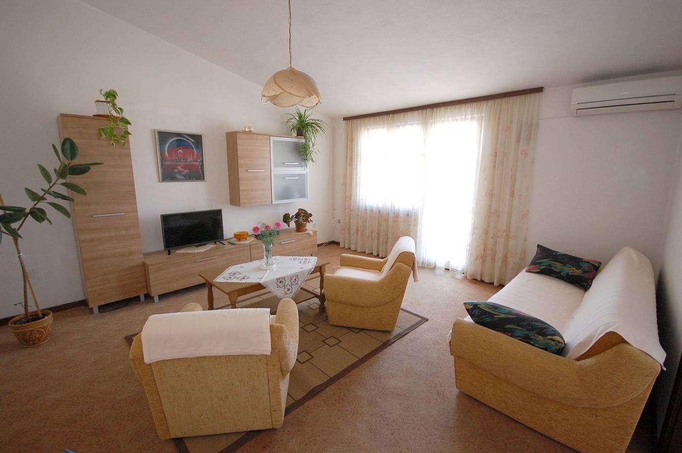 Ganze Wohnung, Ferienwohnung Mica in Njivice, Krk