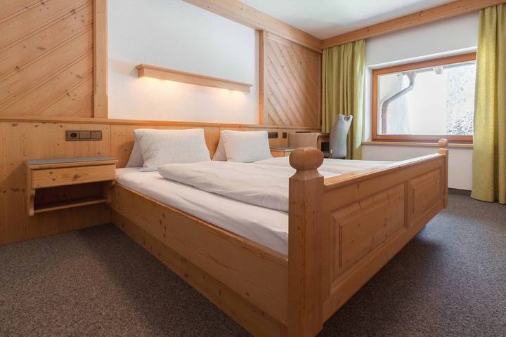 Ferienwohnung für 4 Personen, mit Balkon und Garten in Bichlbach - 2